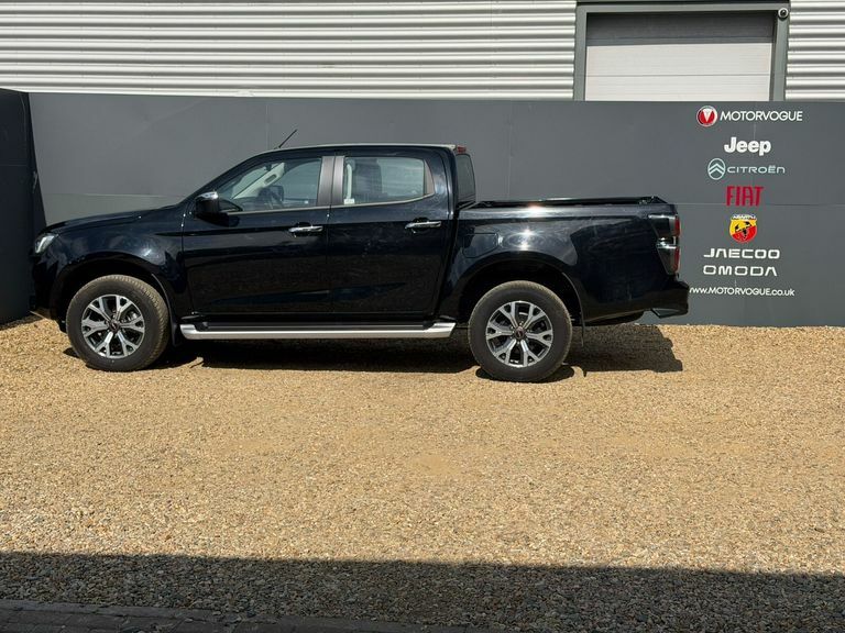 Isuzu D-Max 1.9 Dl40 Double Cab 4X4 Black #4