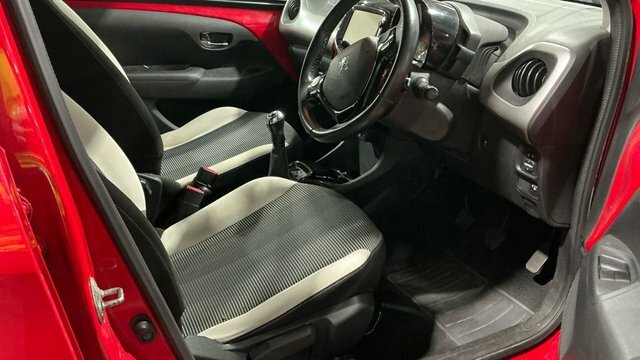 Peugeot 108 1.2 Puretech Allure Top Euro 6 PF65OGN Red #3