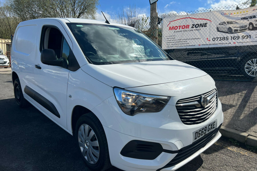 Vauxhall Combo Diesel White