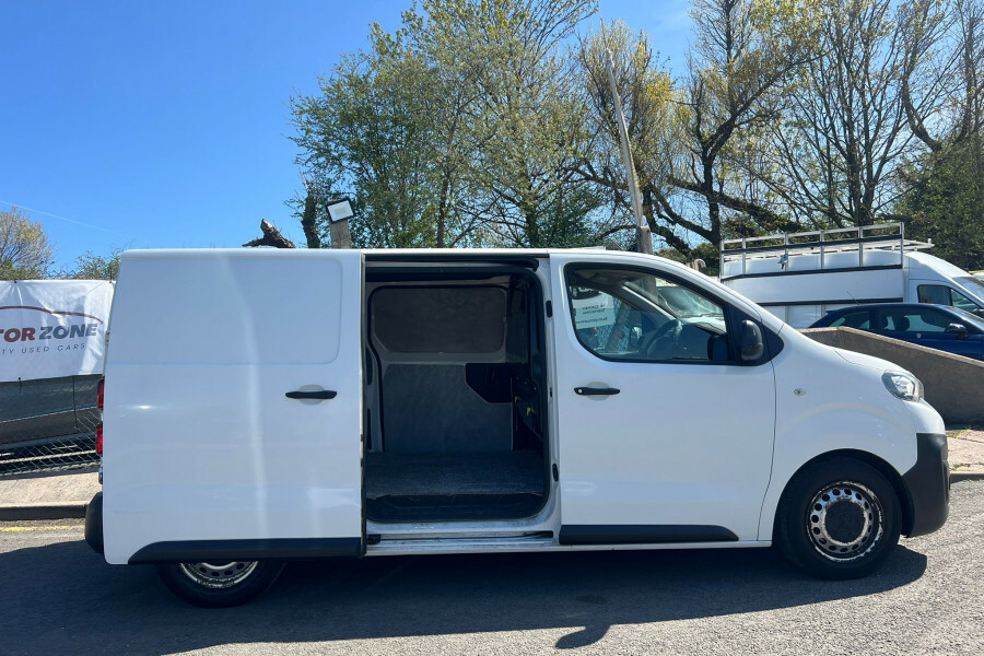 Peugeot Expert Diesel NU66ZBE White #4