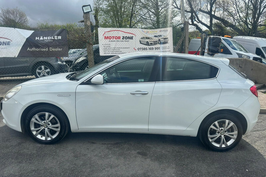 Alfa Romeo Giulietta Diesel  White #5