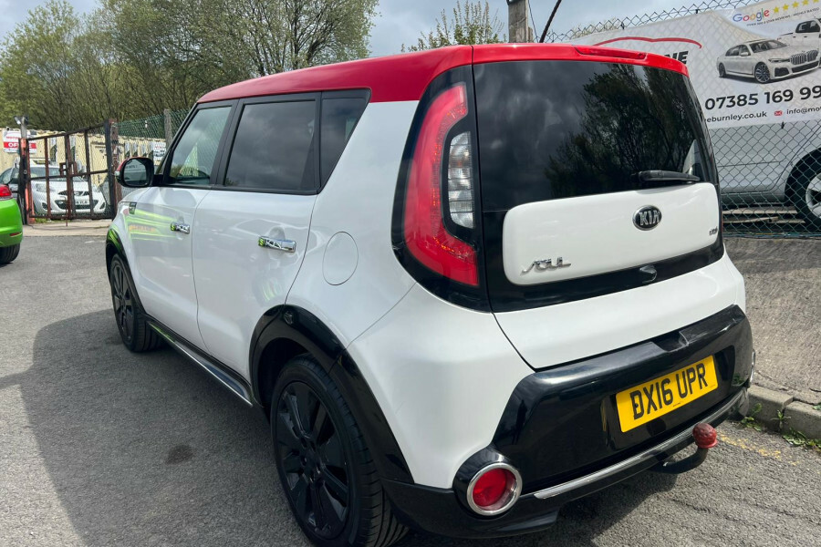 Kia Soul Diesel White #4