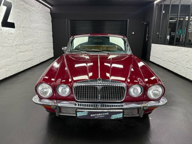 Daimler Double Six Daimler Double Six V12 5.3 JMH351N Red #3