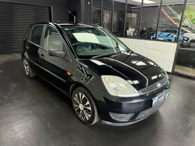 Ford Fiesta 1.25 Style Hatchback 147 G Km 7 Black #5