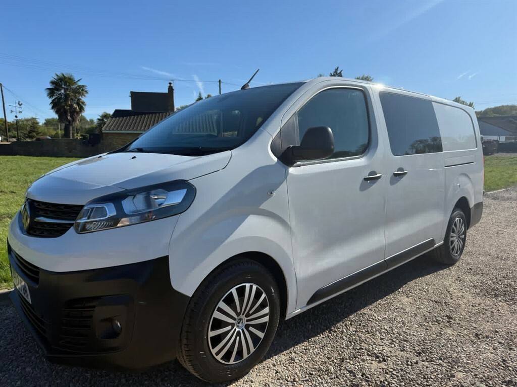 Vauxhall Vivaro 2.0 L 2.0 Turbo D 3100 Dynamic Crew Van L2 H1 Euro DY22PUH White #6