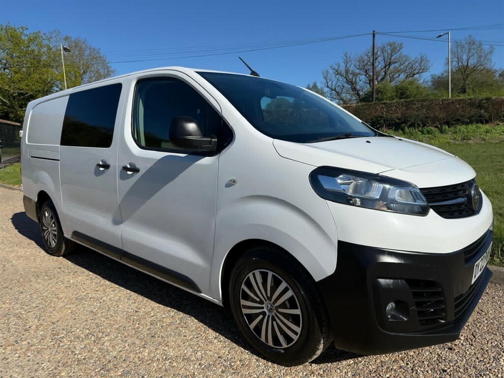 Vauxhall Vivaro 2.0 L 2.0 Turbo D 3100 Dynamic Crew Van L2 H1 Euro DY22PUH White #3