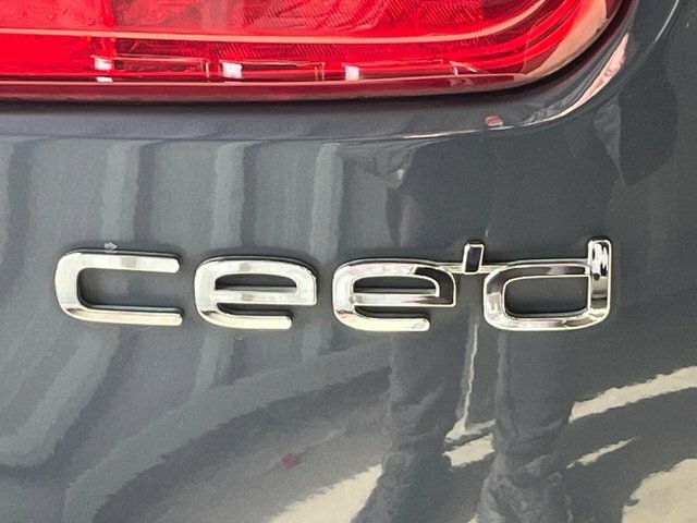 Kia Ceed 1.6 Crdi 2 Hatchback Dct Euro 6 S S Blue #5