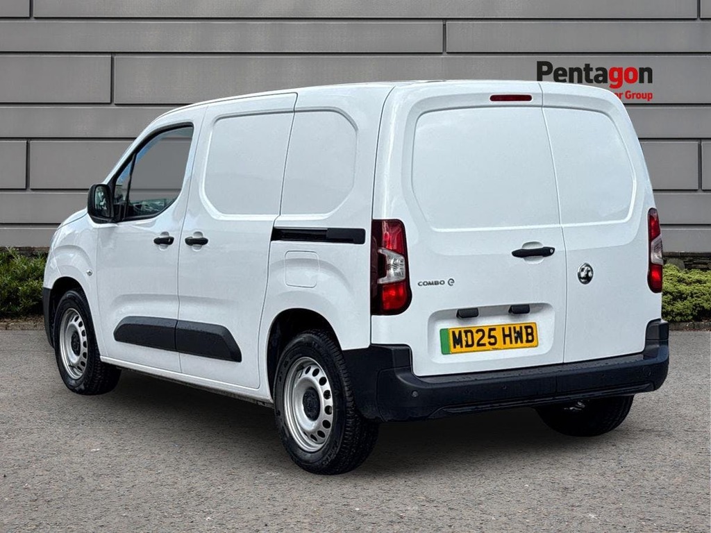 Vauxhall Combo-e Life 2300 50Kwh Prime Panel Van L1 7 MD25HWB White #2