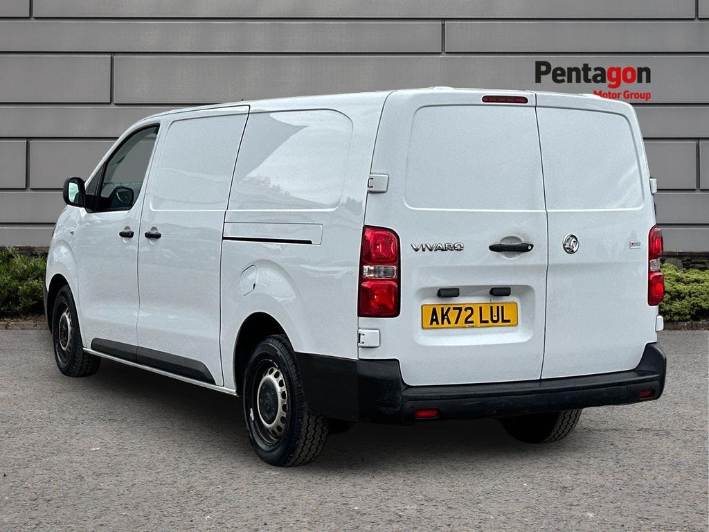 Vauxhall Vivaro 1.5 Turbo D 2900 Dynamic Panel Van 6Dr Manu AK72LUL White #2