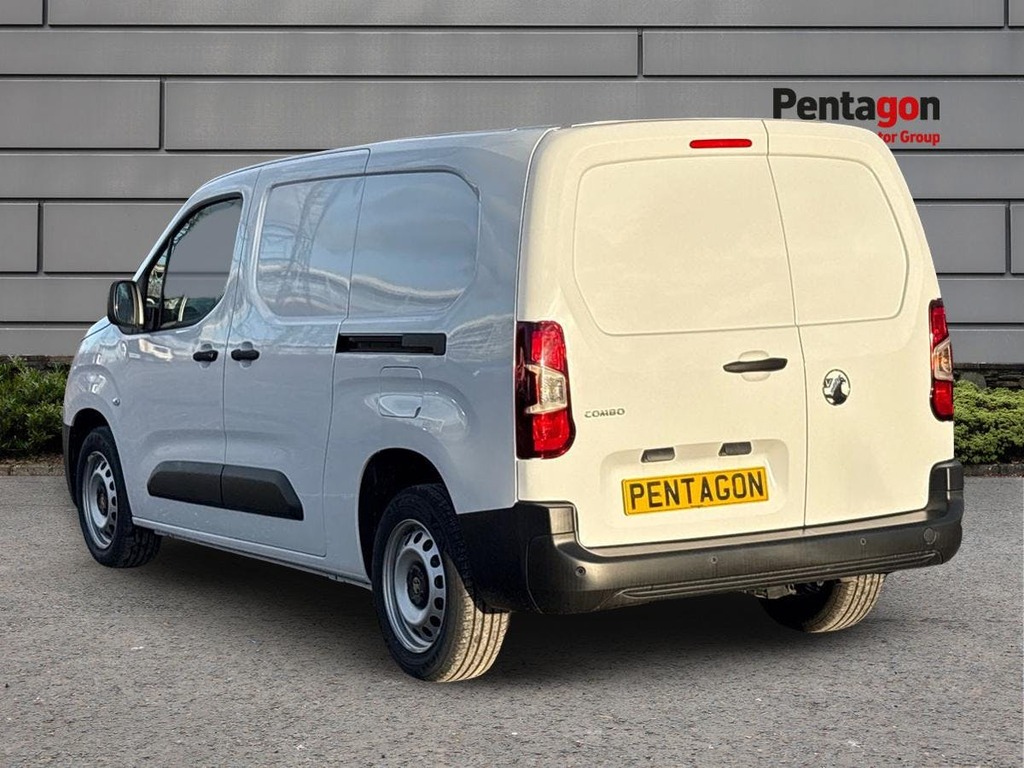 Vauxhall Combo 1.5 Turbo D 2300 Prime Xl Panel Van 6Dr Man MC75YPG White #2