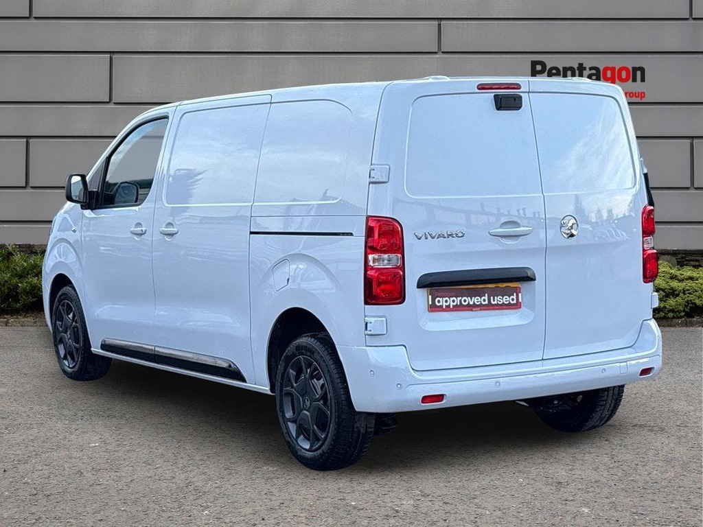 Vauxhall Vivaro 2.2 Turbo D 150 Pro H1 Van MT26WRF White #2