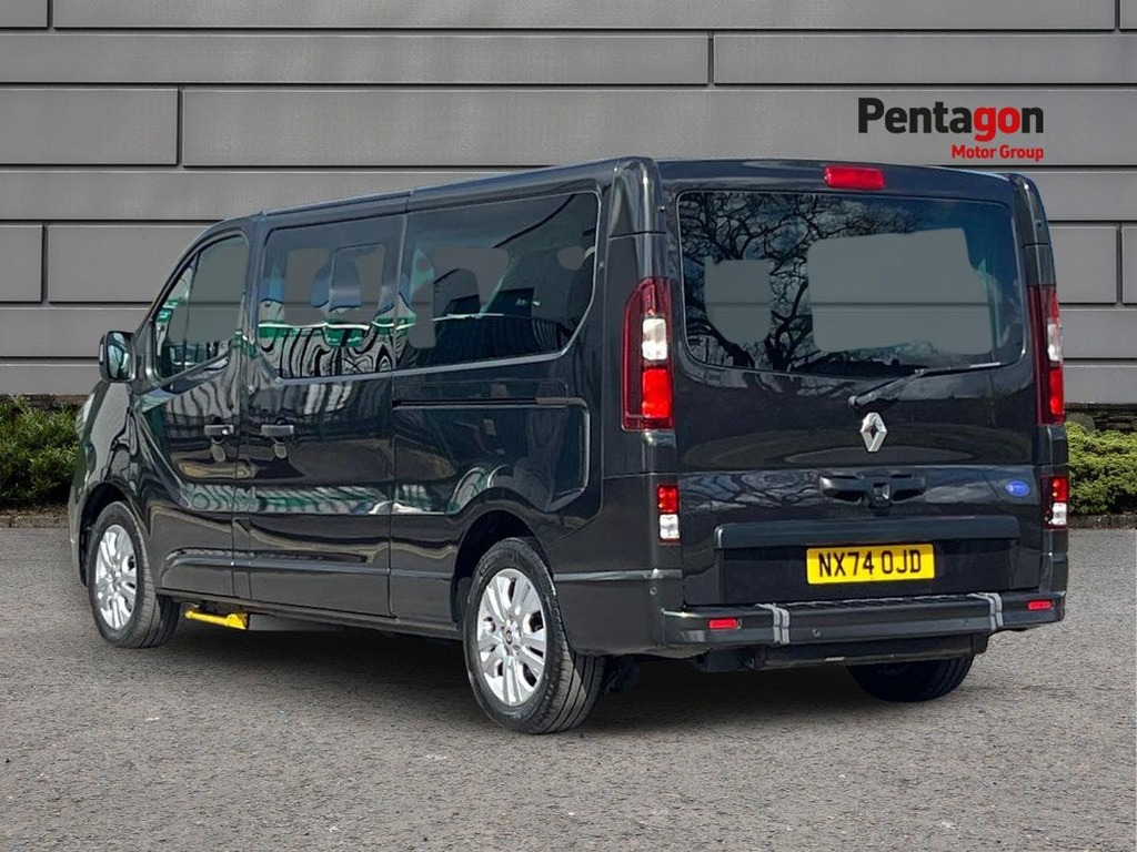 Renault Trafic 2.0 Dci Ll30 Extra Minibus Double Cab E Black #2