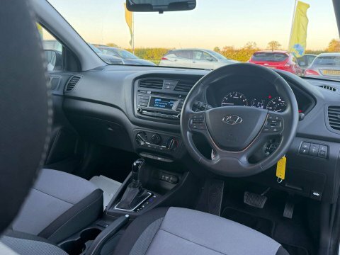 Hyundai I20 1.4 I20 Se White #4