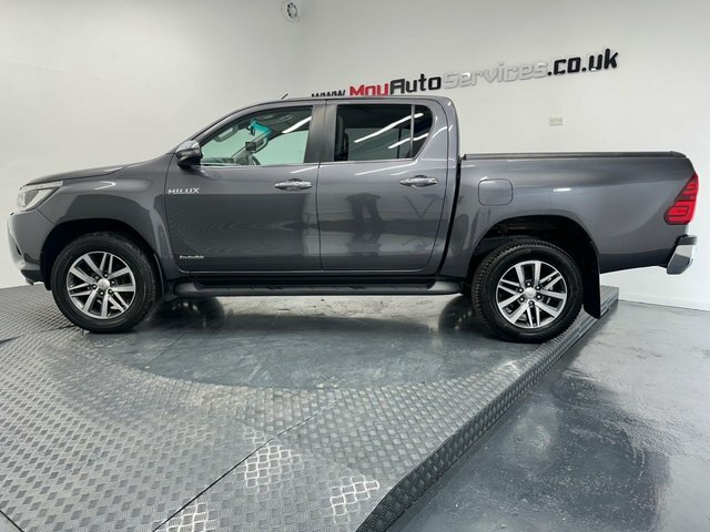 Toyota HILUX 2020 2.4 D-4d Invincible Pickup Double Cab Die FG20GFX Grey #4