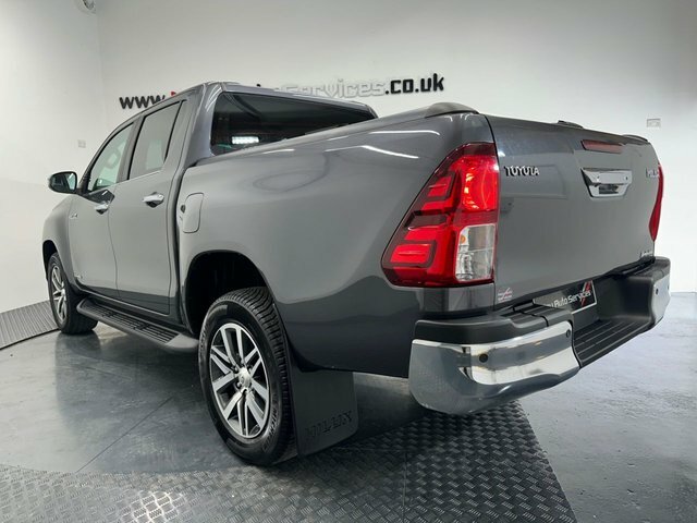 Toyota HILUX 2020 2.4 D-4d Invincible Pickup Double Cab Die FG20GFX Grey #3