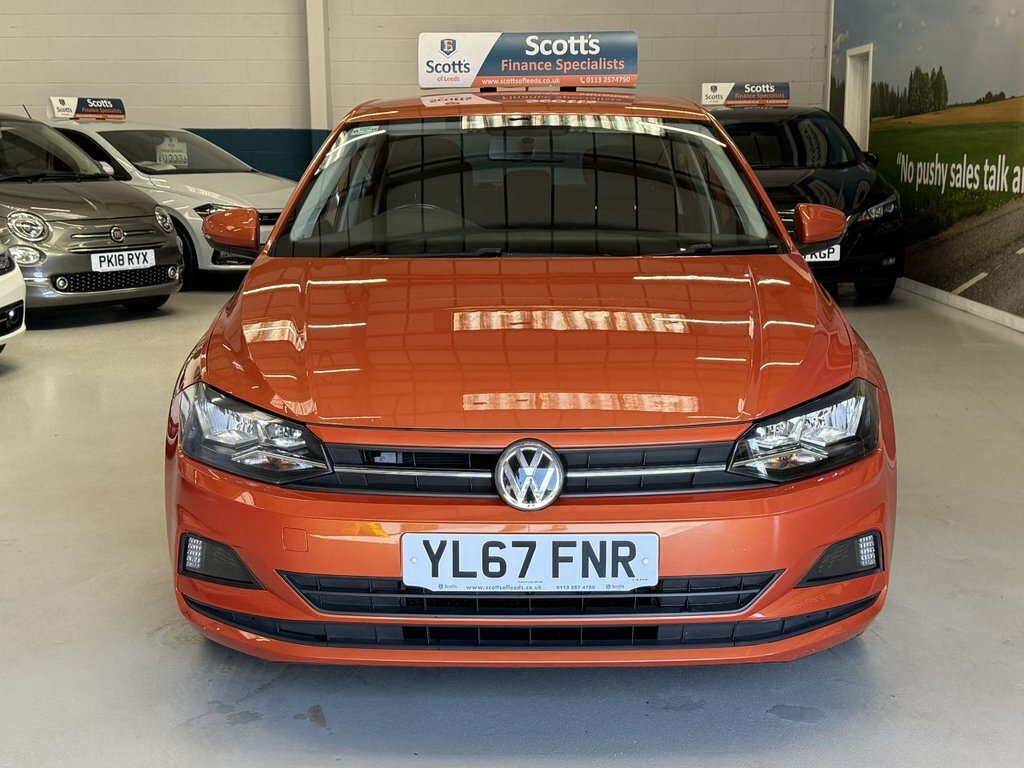 Volkswagen Polo 1L Se YL67FNR Orange #2