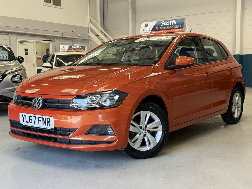 Volkswagen Polo 1L Se YL67FNR Orange #3