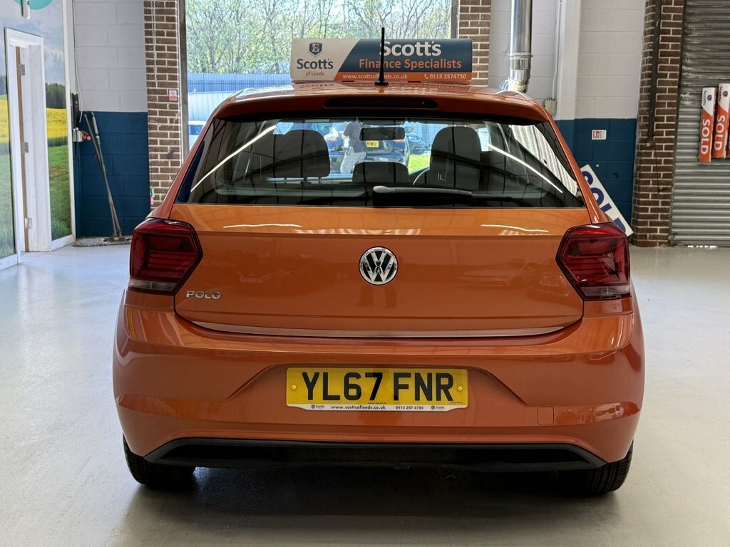 Volkswagen Polo 1L Se YL67FNR Orange #6