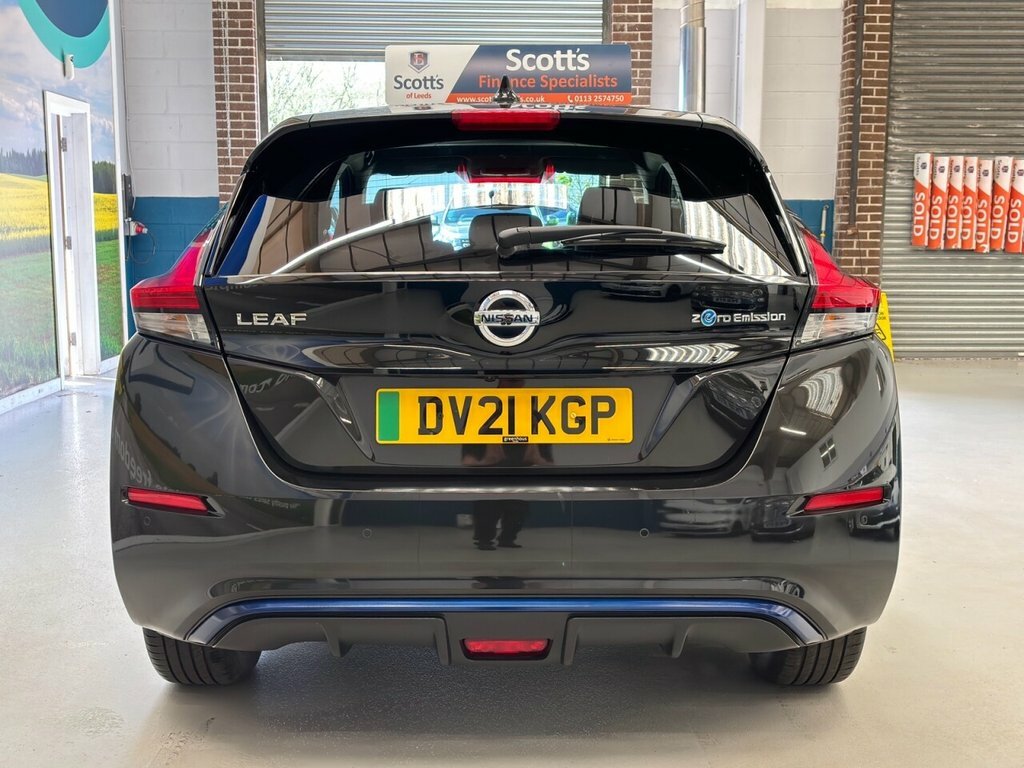 Nissan Leaf Hatchback DV21KGP Black #6