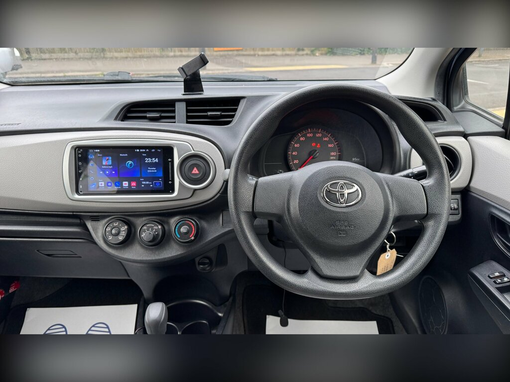 Toyota Vitz Hatchback 1.3 201362 Purple #13