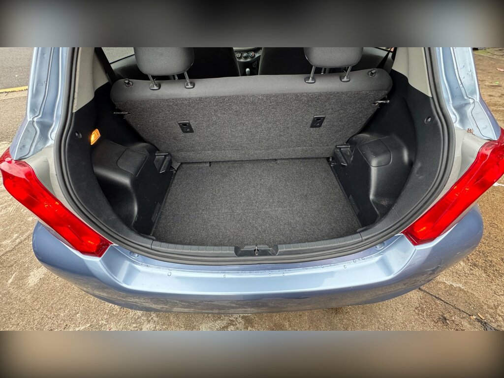 Toyota Vitz Hatchback 1.3 201362 Purple #29