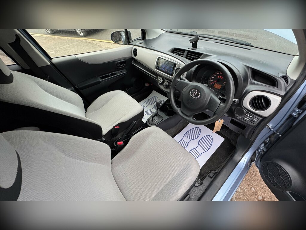Toyota Vitz Hatchback 1.3 201362 Purple #16