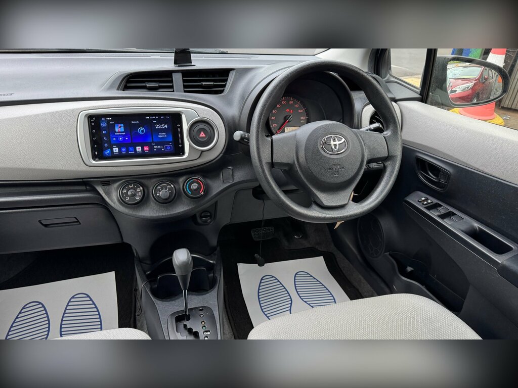 Toyota Vitz Hatchback 1.3 201362 Purple #11