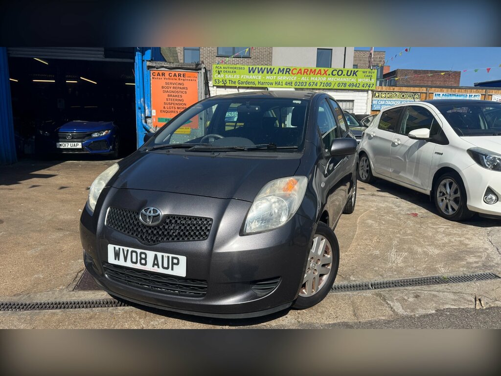 Toyota Yaris 1.3 Vvt-i Tr Hatchback 141 Gkm Grey