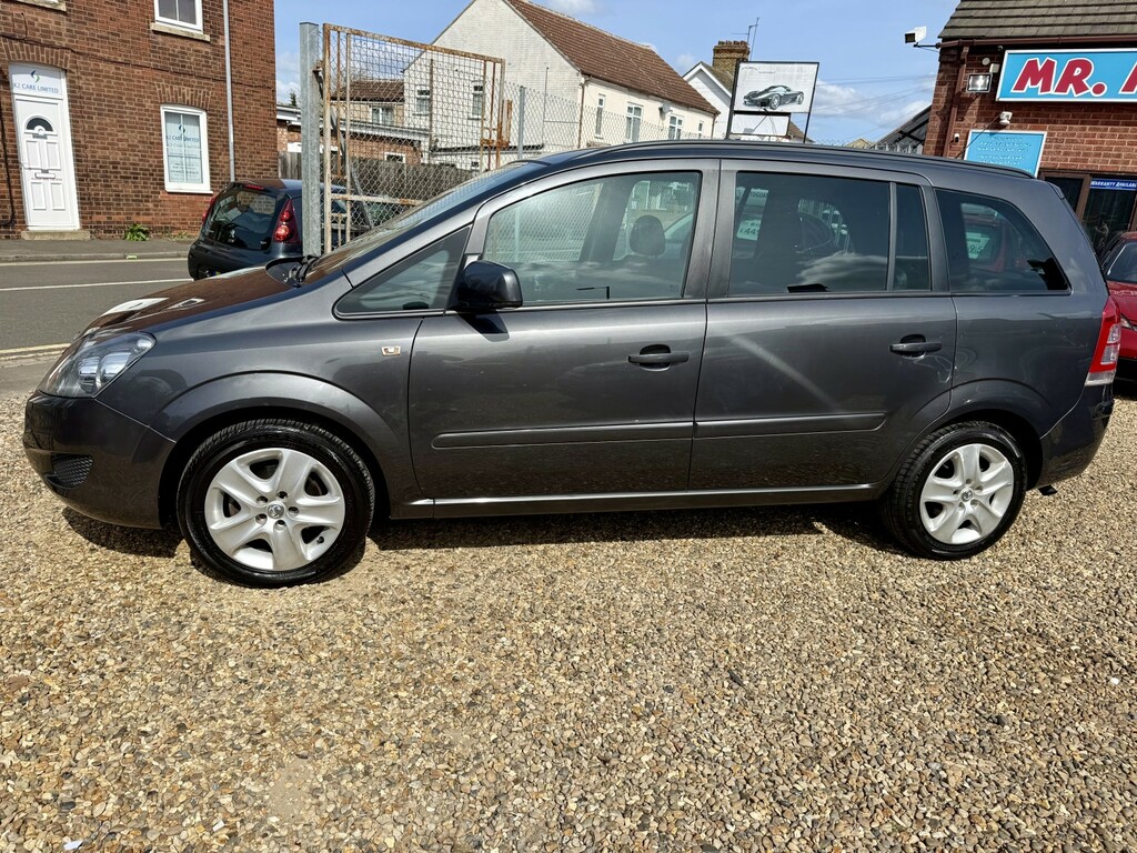 Vauxhall Zafira 1.8 16V Exclusiv 2012 Grey #4