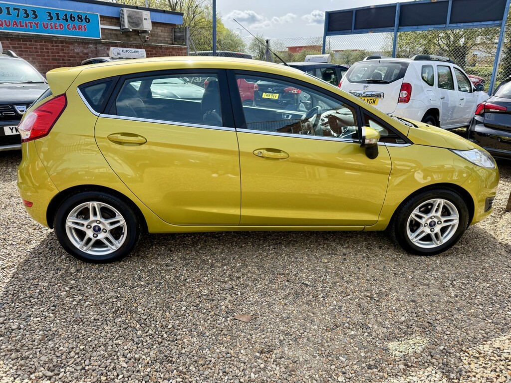 Ford Fiesta 1.5 Tdci Zetec 2013 MV63EMX Yellow #3