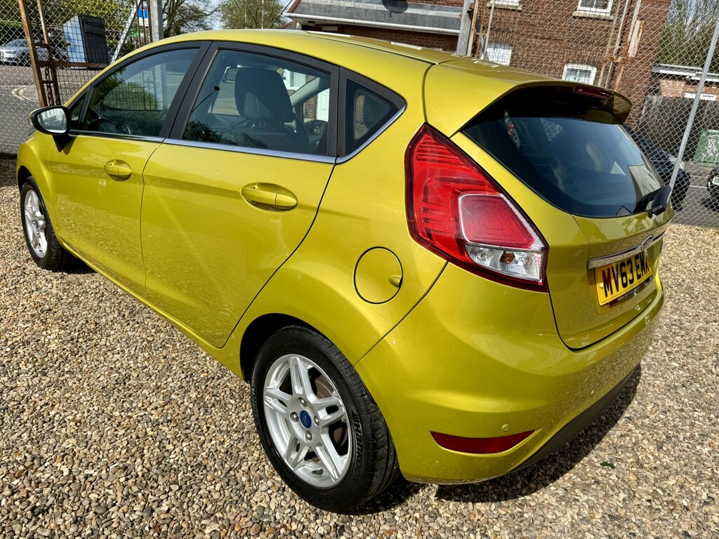 Ford Fiesta 1.5 Tdci Zetec 2013 MV63EMX Yellow #6