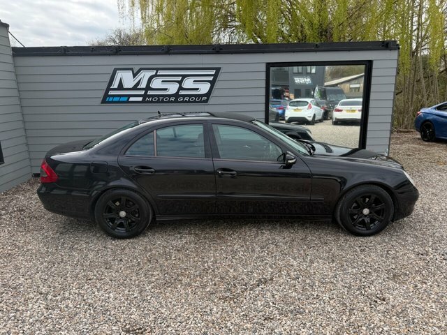 Mercedes-Benz E Class 2009 2.1 E220 Cdi Se Executive Saloon Black #6