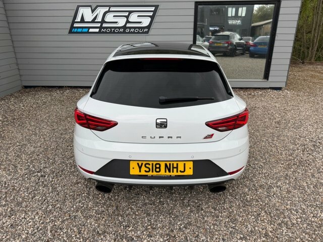 Seat Leon 2018 2.0 Tsi Cupra 300 Sport Coupe Manu White #4