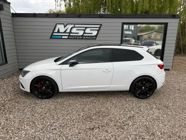 Seat Leon 2018 2.0 Tsi Cupra 300 Sport Coupe Manu White #2