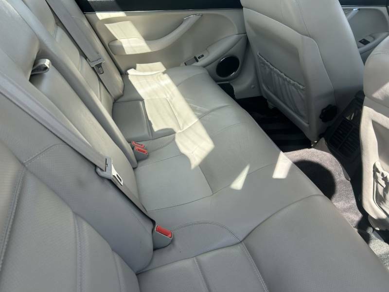 Jaguar XJ Xj Red #21