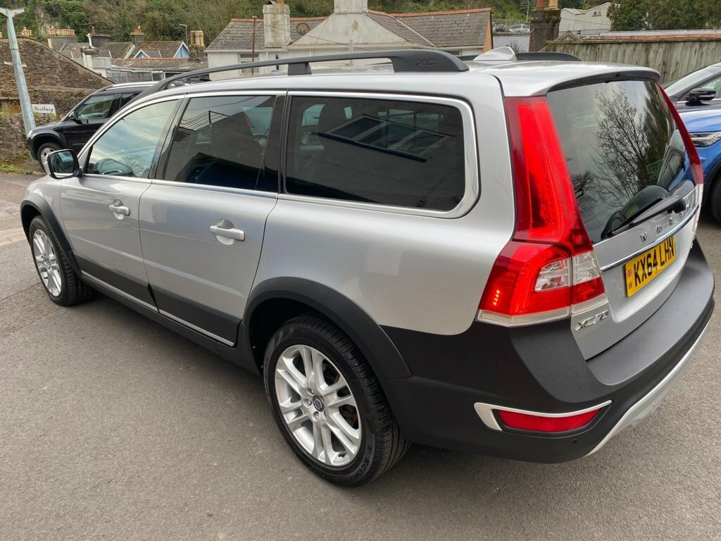 Volvo XC70 2014 2.4 D5 Se Lux Estate Geartronic Aw Silver #3