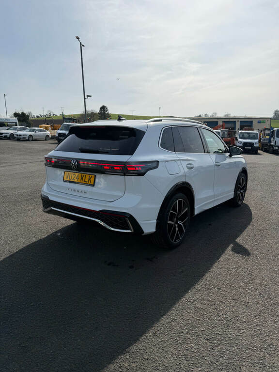 Volkswagen Tiguan 2.0 Tdi R-line Dsg VU24KLK White #4