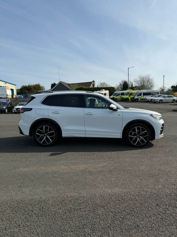 Volkswagen Tiguan 2.0 Tdi R-line Dsg VU24KLK White #6