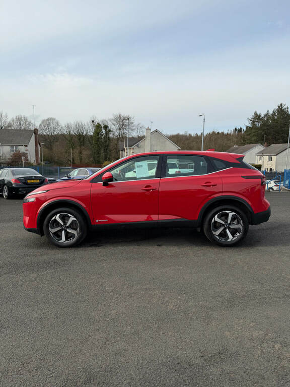 Nissan Qashqai 1.5 E-power Acenta Premium Red