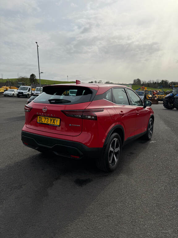 Nissan Qashqai 1.5 E-power Acenta Premium DL73YXY Red #4