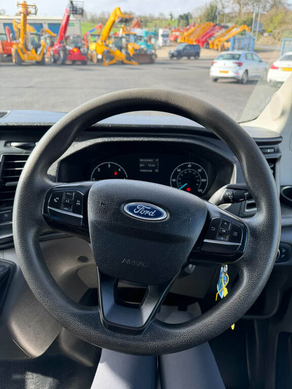Ford Transit Custom 2.0 Ecoblue 130Ps Chassis Cab YP23SKV White #4