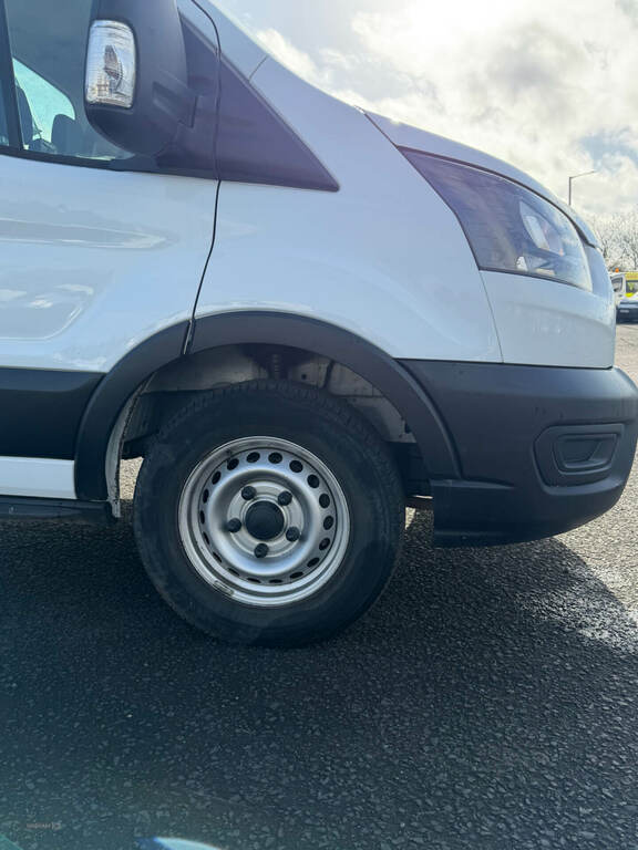Ford Transit Custom 2.0 Ecoblue 130Ps Chassis Cab YP23SKV White #2