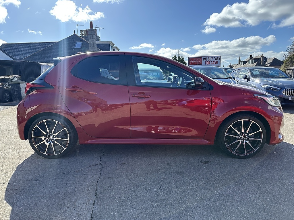 Toyota Yaris Vvt-h Gr Sport URZ3965 Red #3