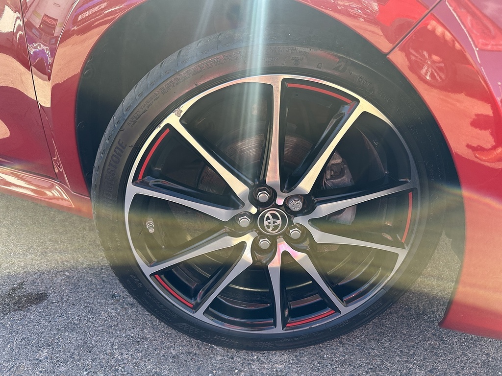 Toyota Yaris Vvt-h Gr Sport URZ3965 Red #2