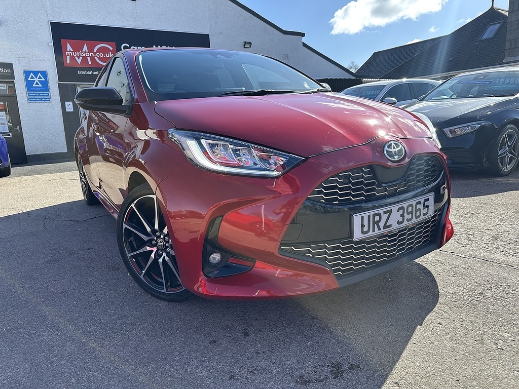 Toyota Yaris Vvt-h Gr Sport Red