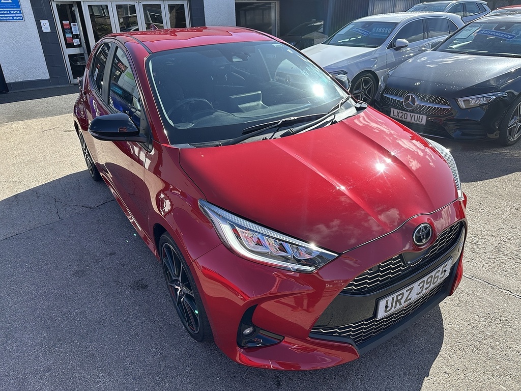 Toyota Yaris Vvt-h Gr Sport URZ3965 Red #4