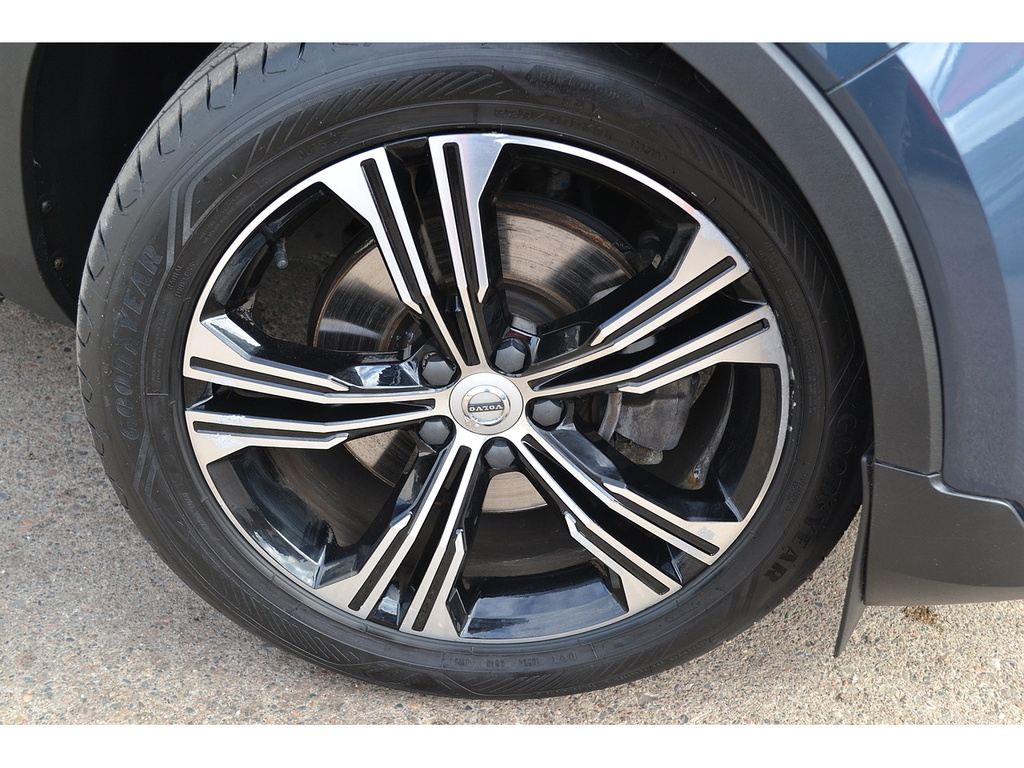 Volvo XC40 B4 Mhev Inscription Pro LL70ZNU Blue #3