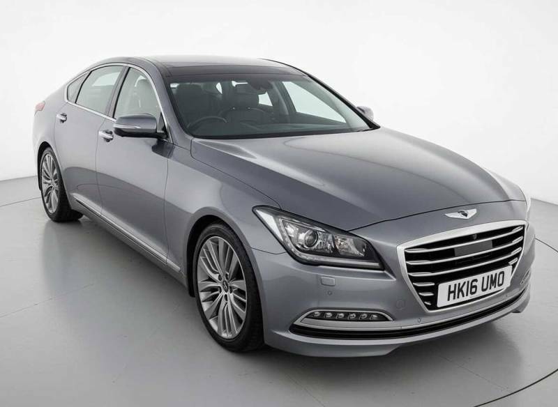 Hyundai Genesis Saloon Silver #1