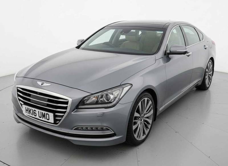 Hyundai Genesis Saloon Silver #2