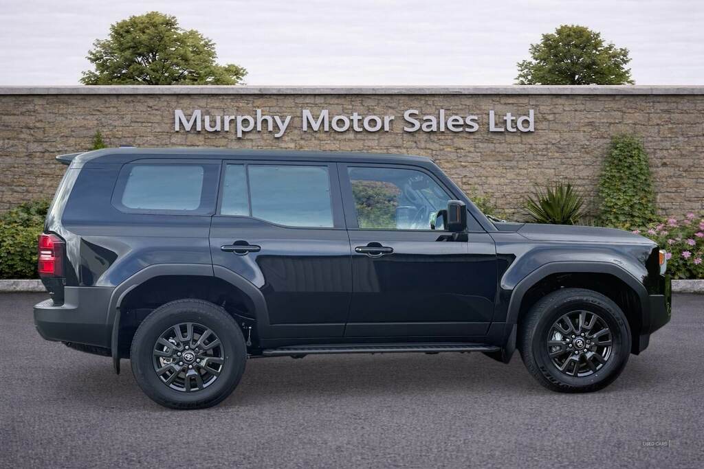Toyota Land Cruiser 2.8D 205 Commercial Black #5